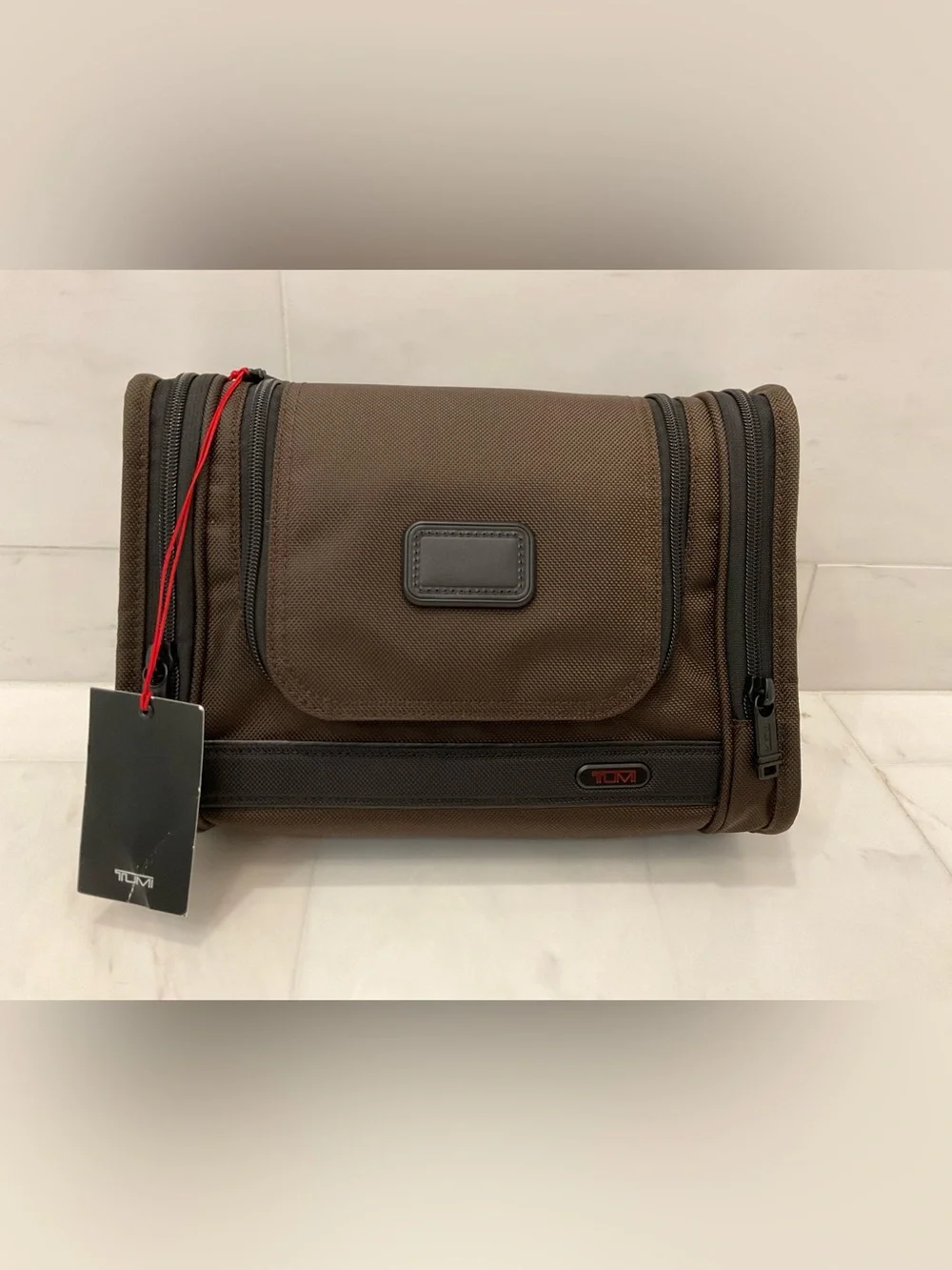NEW Tumi GEN 4.3 - 11.75” Ballistic Nylon HANGING TRAVEL DOPP KIT - COFFEE BROWN